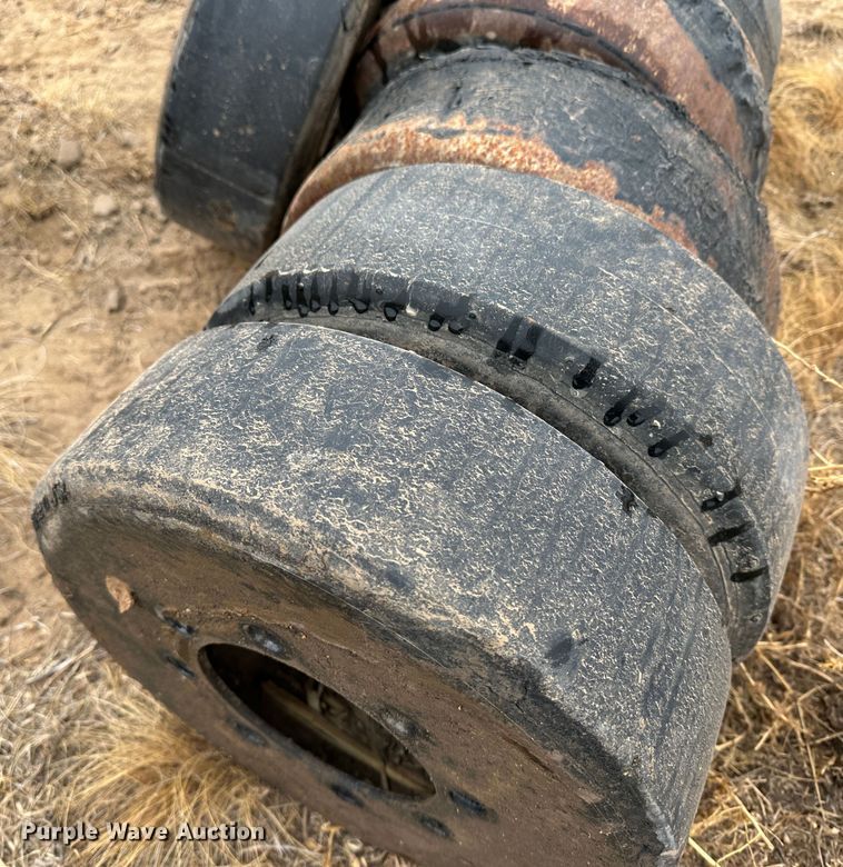 image for item LT9158 (16) undercarriage wheels