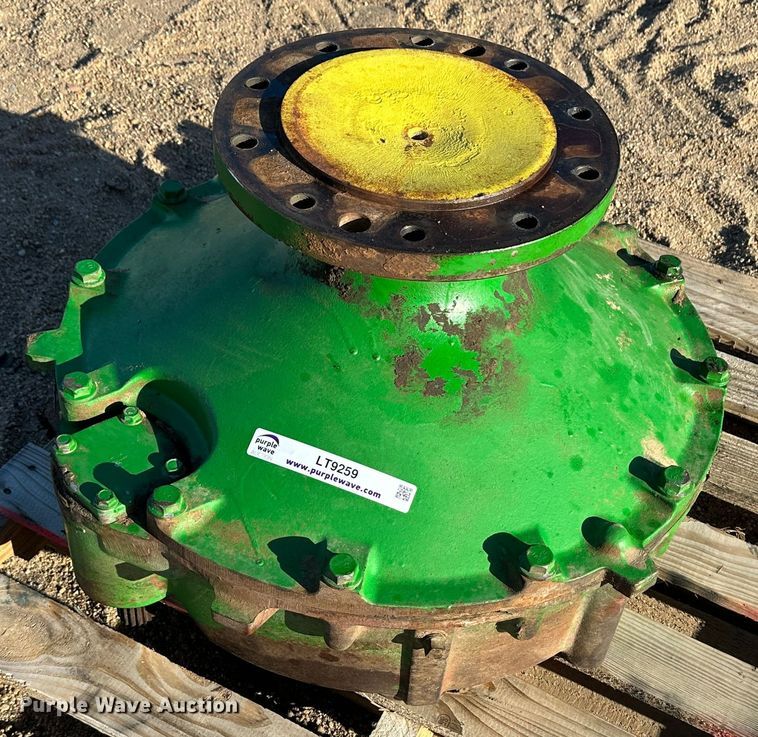 image for item LT9259 John Deere 9500  planetary drive