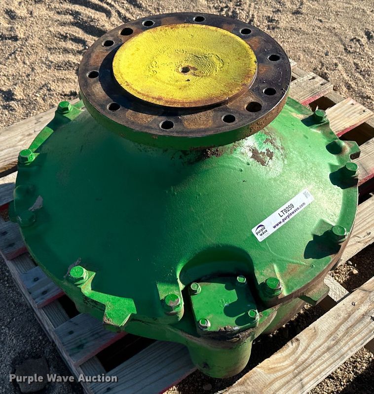 image for item LT9259 John Deere 9500  planetary drive