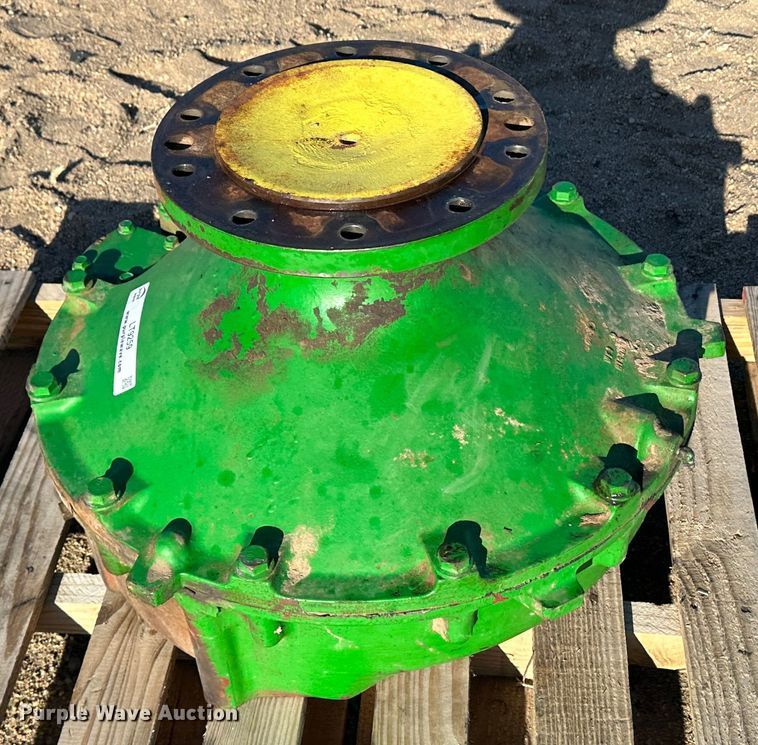 image for item LT9259 John Deere 9500  planetary drive