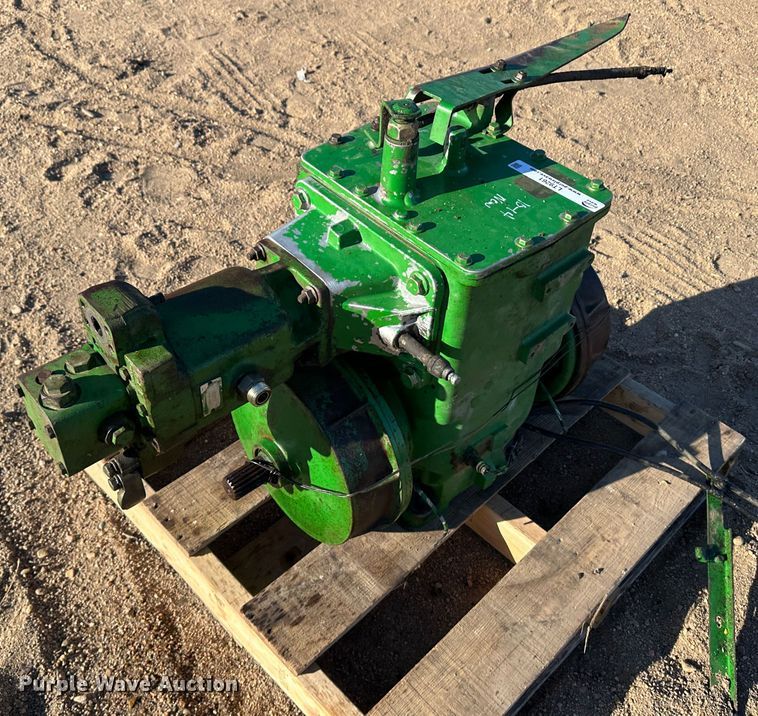 image for item LT9261 John Deere 9500  idle static hydraulic drive
