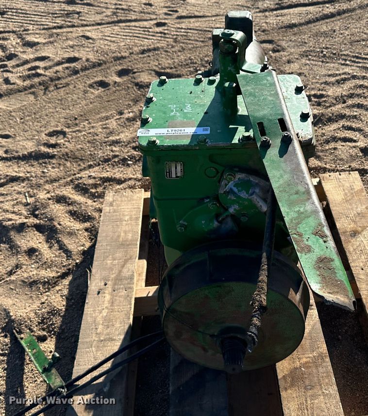 image for item LT9261 John Deere 9500  idle static hydraulic drive