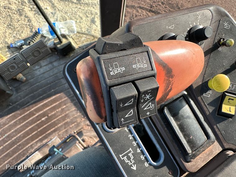 image for item LT9262 John Deere 9500  cab