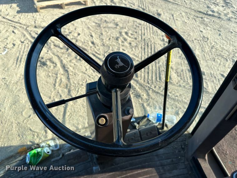 image for item LT9262 John Deere 9500  cab