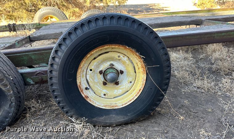 image for item LT9464 John Deere  hay bale trailer