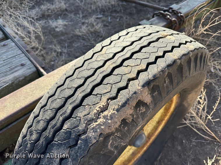 image for item LT9464 John Deere  hay bale trailer