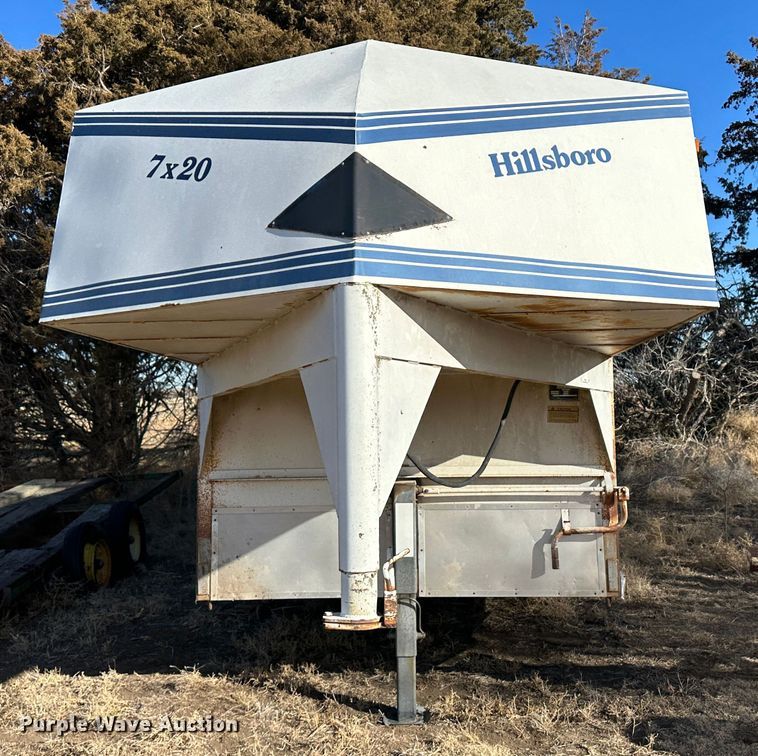 image for item LT9465 1983 Hillsboro Industries Inc.  livestock trailer
