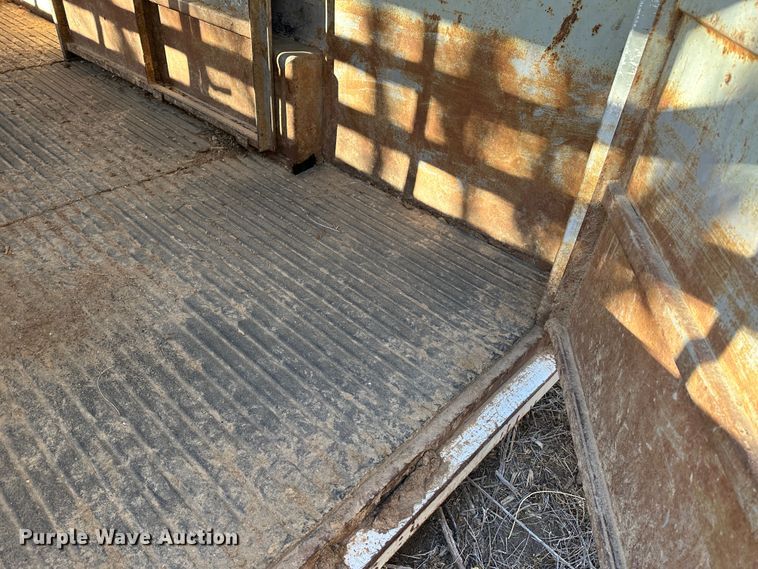 image for item LT9465 1983 Hillsboro Industries Inc.  livestock trailer