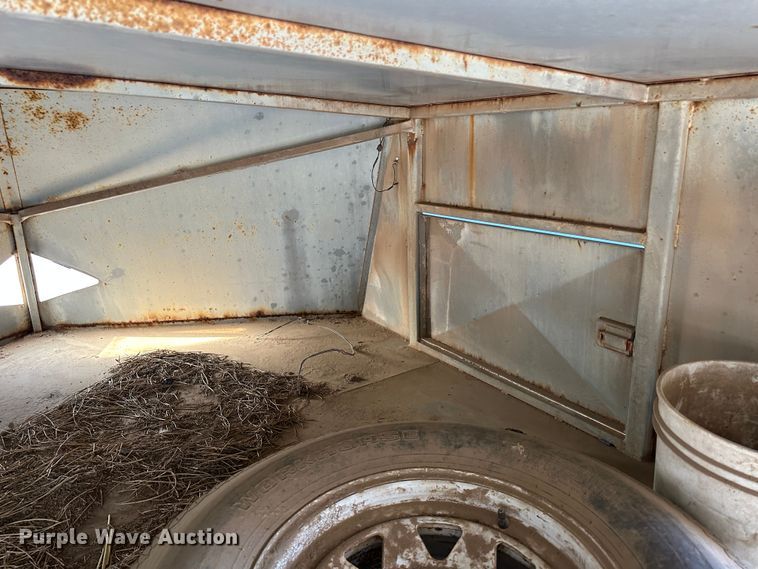 image for item LT9465 1983 Hillsboro Industries Inc.  livestock trailer