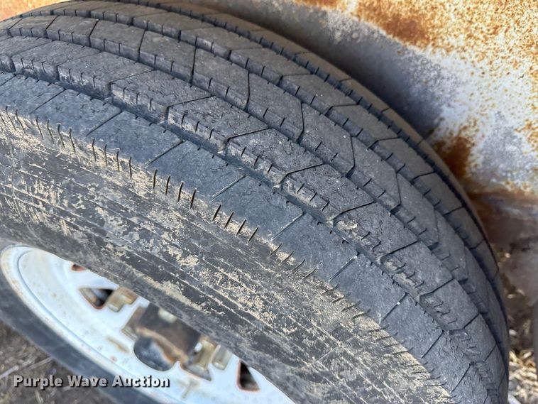 image for item LT9465 1983 Hillsboro Industries Inc.  livestock trailer