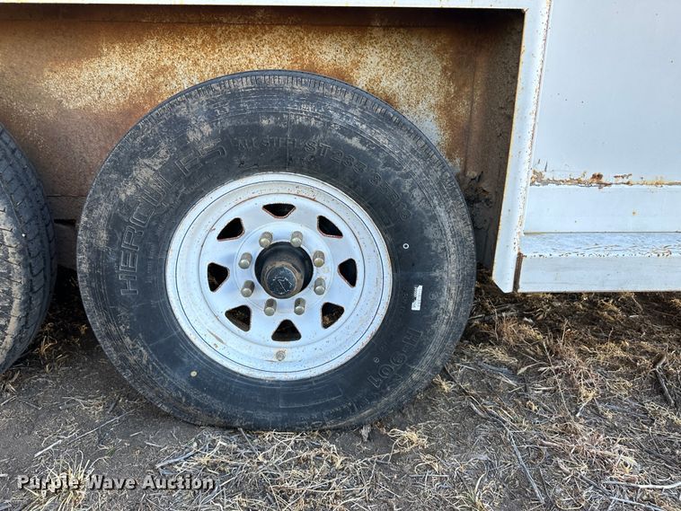 image for item LT9465 1983 Hillsboro Industries Inc.  livestock trailer