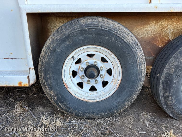 image for item LT9465 1983 Hillsboro Industries Inc.  livestock trailer