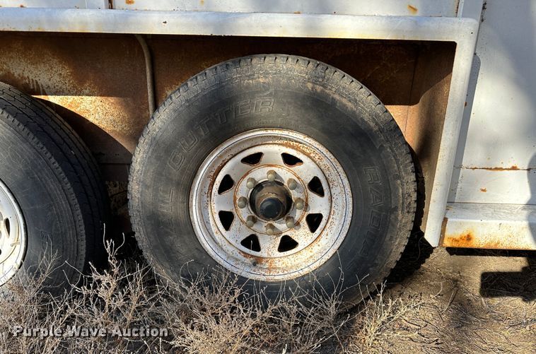 image for item LT9465 1983 Hillsboro Industries Inc.  livestock trailer