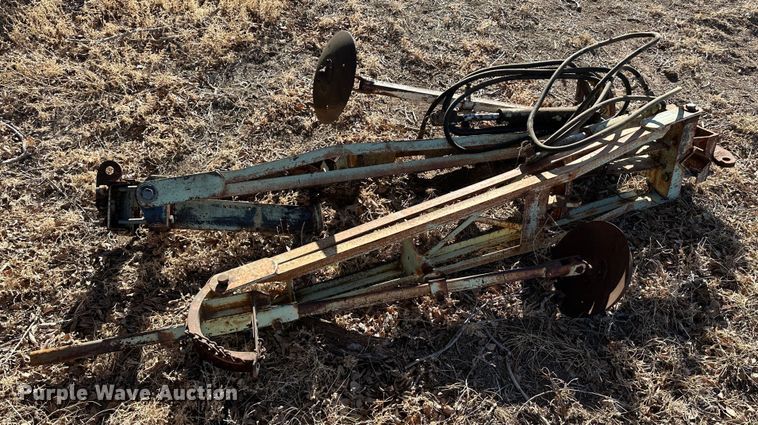 image for item LT9466 Orthman  row crop cultivator
