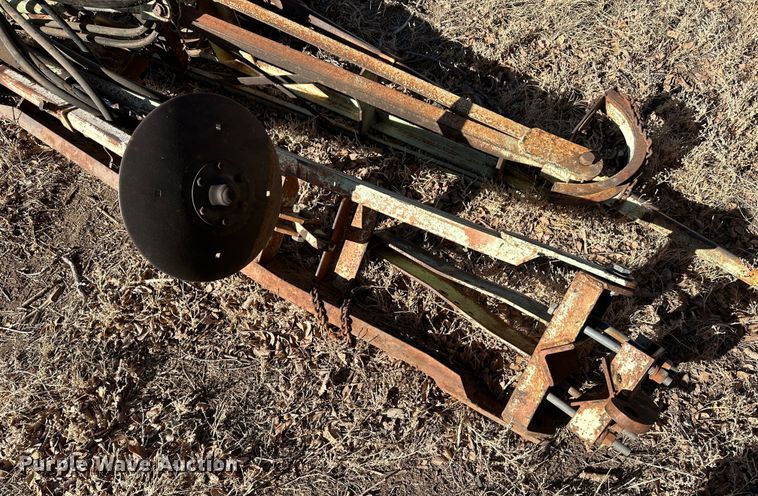 image for item LT9466 Orthman  row crop cultivator