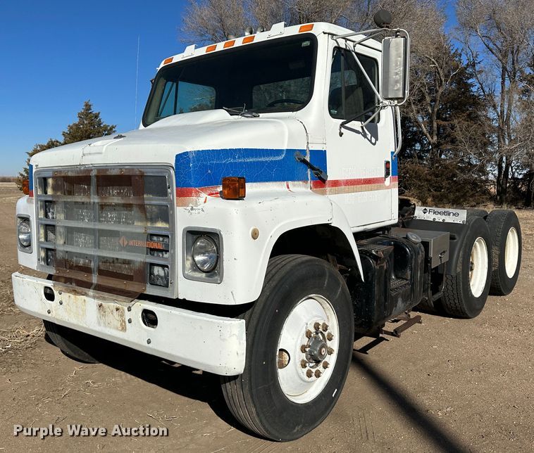 image for item LT9467 1987 International F2375  semi truck