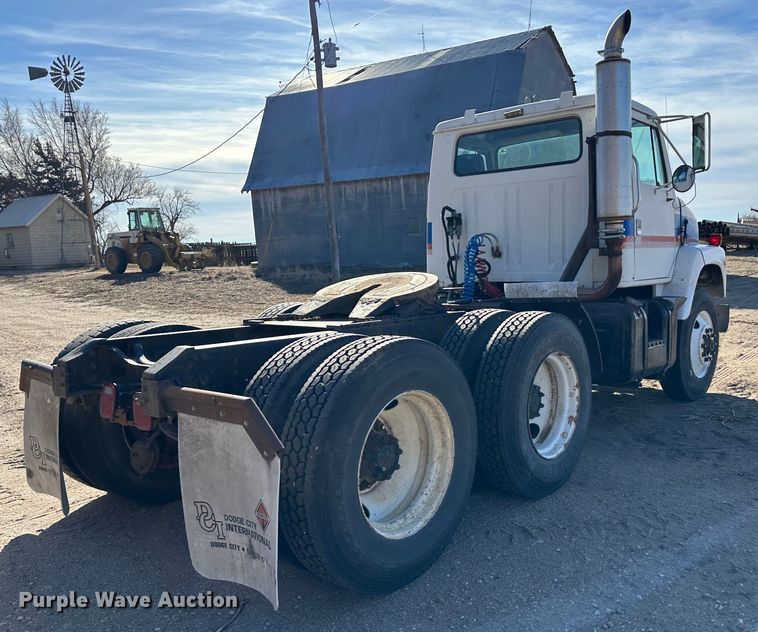 image for item LT9467 1987 International F2375  semi truck