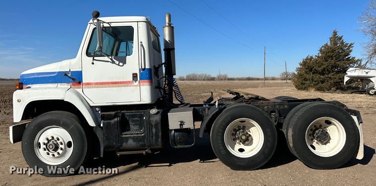 image for item LT9467 1987 International F2375  semi truck