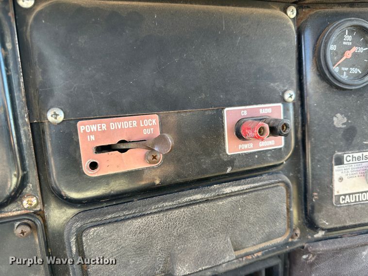 image for item LT9467 1987 International F2375  semi truck