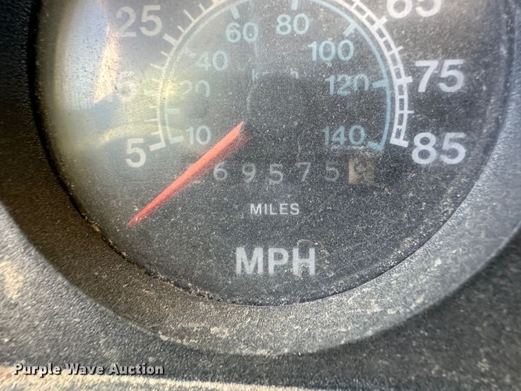 image for item LT9467 1987 International F2375  semi truck