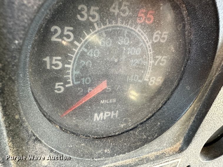 image for item LT9467 1987 International F2375  semi truck