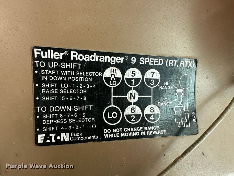 image for item LT9467 1987 International F2375  semi truck