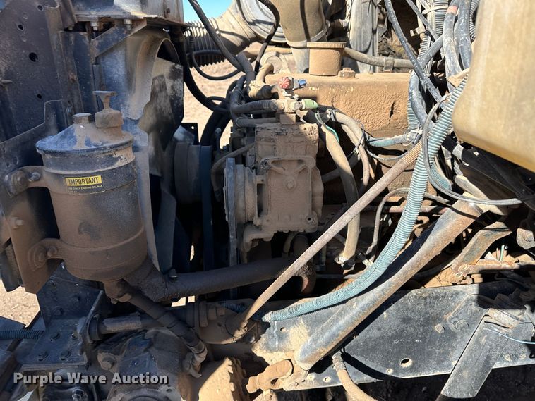 image for item LT9467 1987 International F2375  semi truck