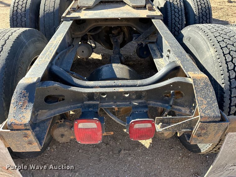 image for item LT9467 1987 International F2375  semi truck