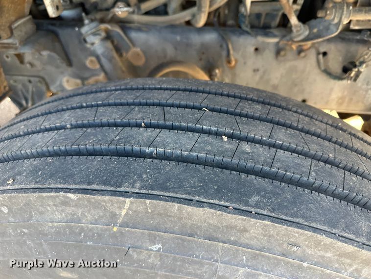 image for item LT9467 1987 International F2375  semi truck