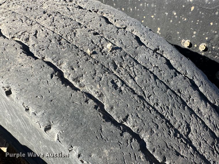 image for item LT9467 1987 International F2375  semi truck