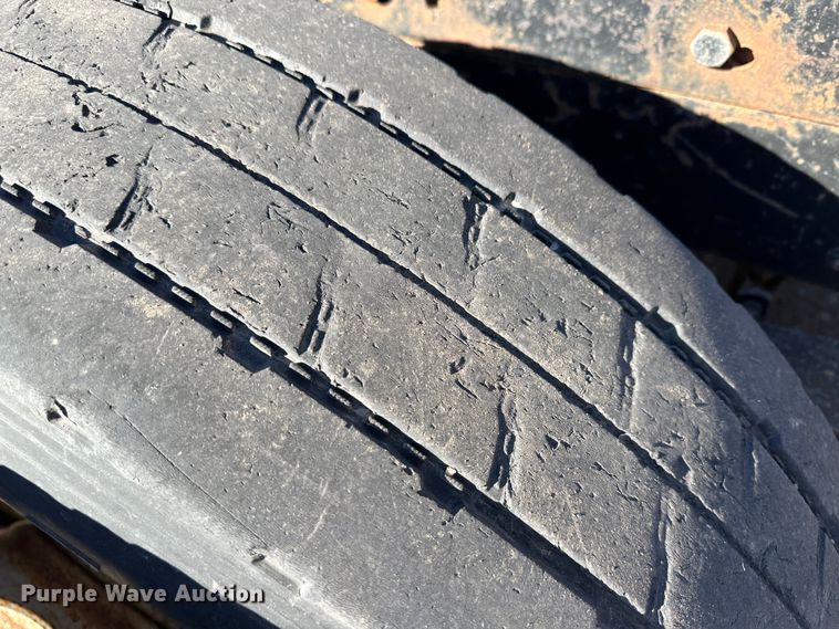 image for item LT9467 1987 International F2375  semi truck