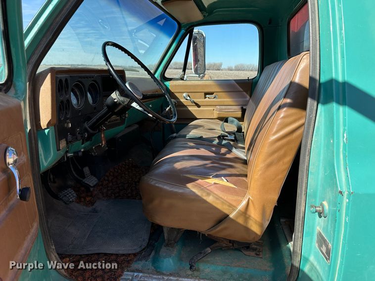 image for item LT9468 1974 GMC 6000  grain truck