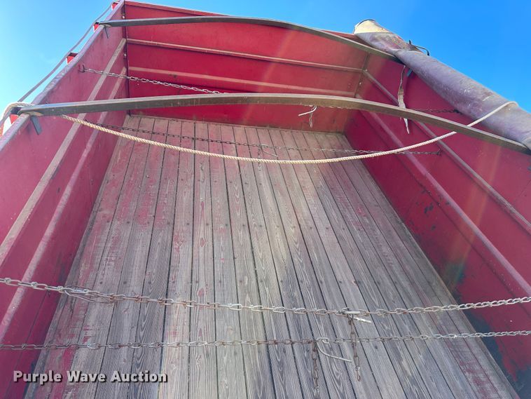 image for item LT9468 1974 GMC 6000  grain truck