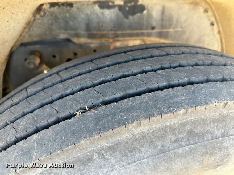 image for item LT9468 1974 GMC 6000  grain truck