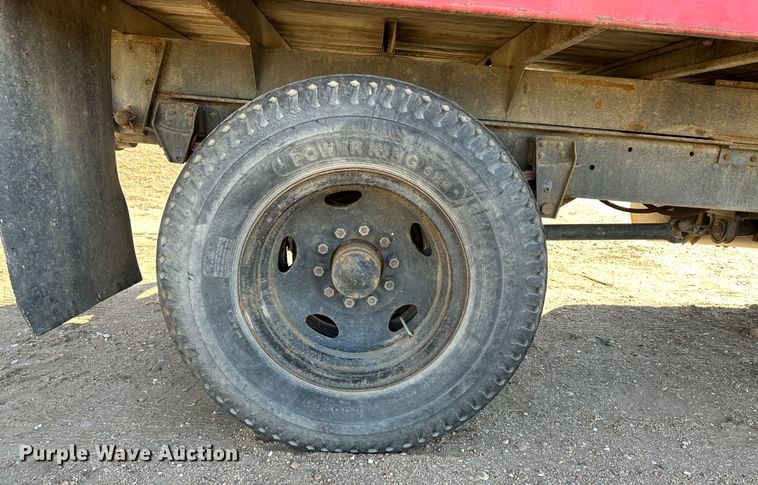 image for item LT9468 1974 GMC 6000  grain truck