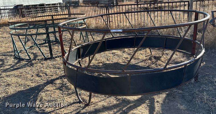 image for item LT9475 (2) round bale feeders