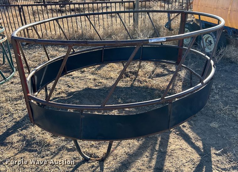 image for item LT9475 (2) round bale feeders