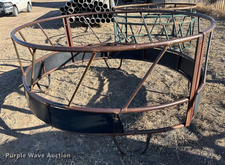 image for item LT9475 (2) round bale feeders