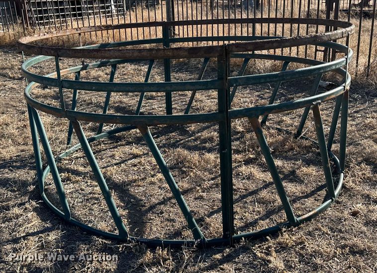 image for item LT9475 (2) round bale feeders