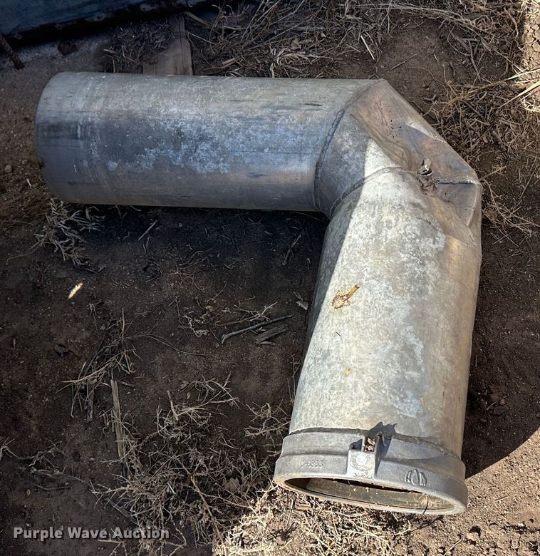 image for item LT9476 Approximately 45 joints of flood irrigation pipe