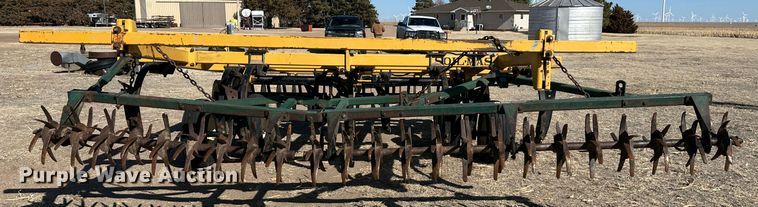 image for item LT9480 Landoll Soil-Master II  chisel