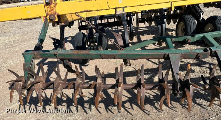 image for item LT9480 Landoll Soil-Master II  chisel