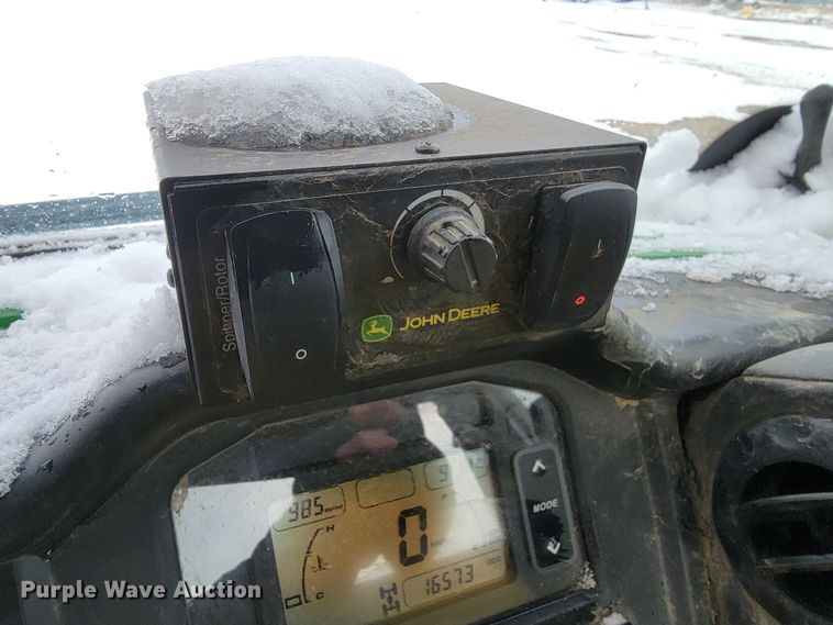 image for item LV9287 2016 John Deere 825i Gator  utility vehicle