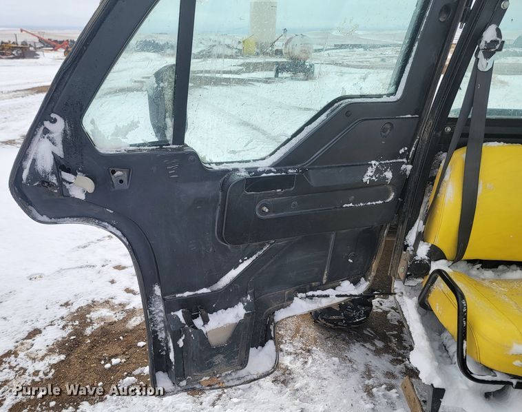 image for item LV9287 2016 John Deere 825i Gator  utility vehicle