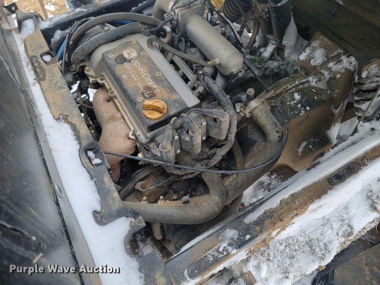 image for item LV9287 2016 John Deere 825i Gator  utility vehicle