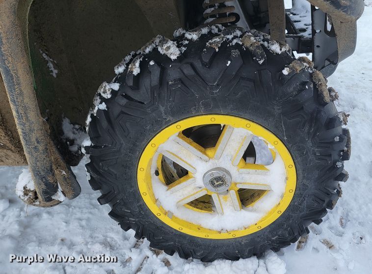 image for item LV9287 2016 John Deere 825i Gator  utility vehicle