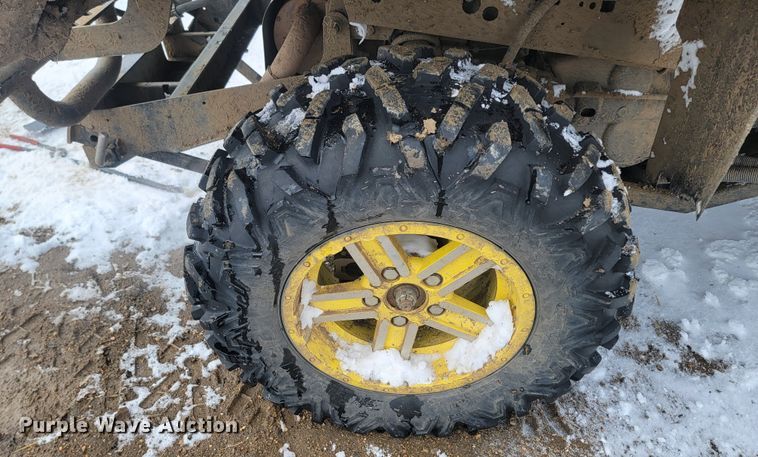 image for item LV9287 2016 John Deere 825i Gator  utility vehicle