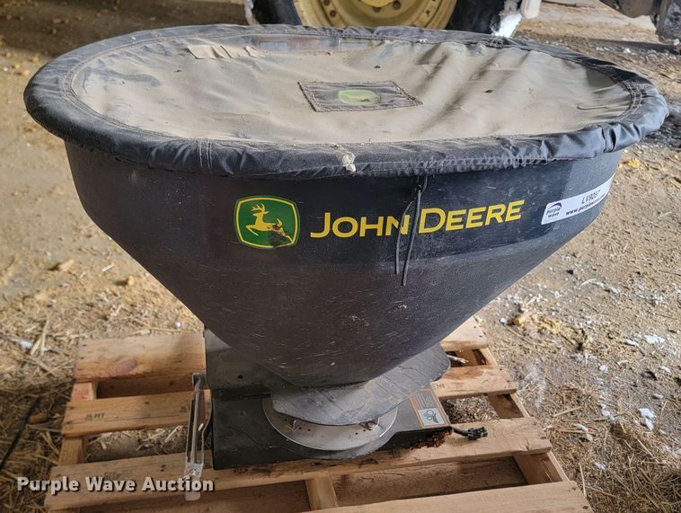 image for item LV9287 2016 John Deere 825i Gator  utility vehicle