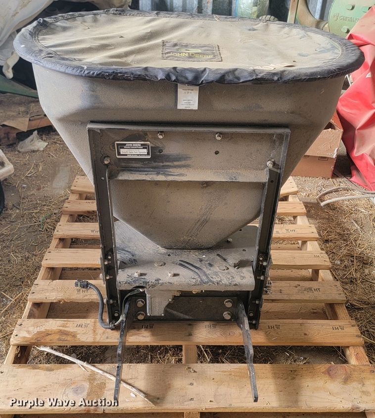 image for item LV9287 2016 John Deere 825i Gator  utility vehicle