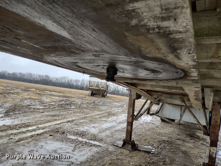 image for item MD9440 1979 Ravens 54028  flatbed trailer